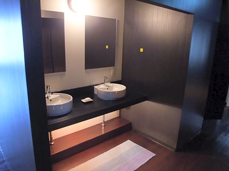 International Guesthouse Azure Narita