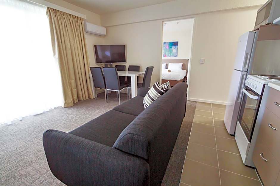 Adina Place Motel Apartments