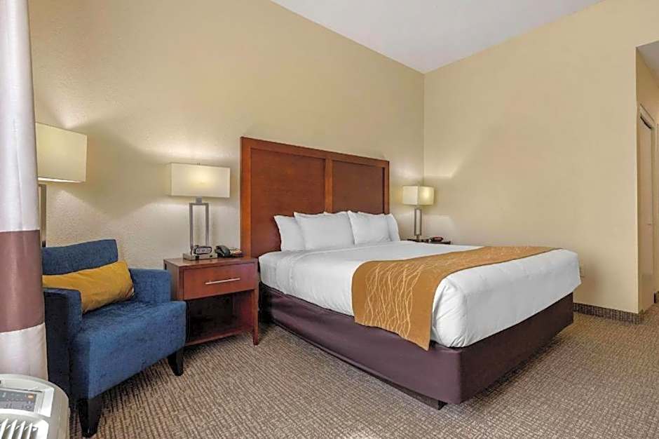Comfort Inn & Suites