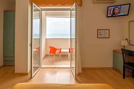 Family Room with Sea View