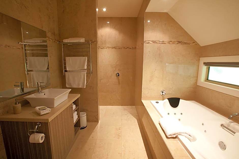 Wild Cattle Creek Estate