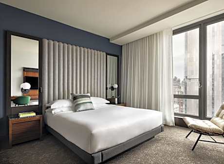 Premium King Room with City View