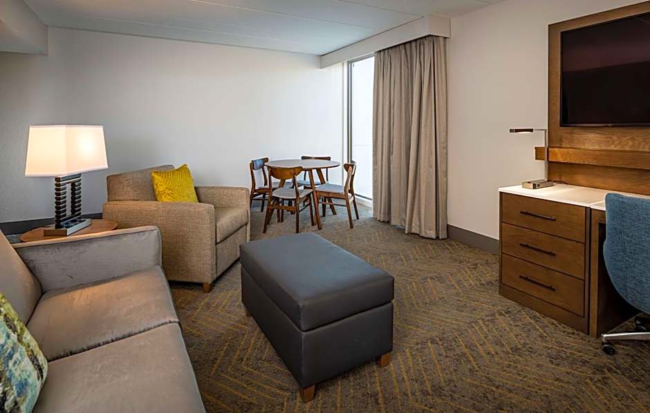 DoubleTree By Hilton Madison East