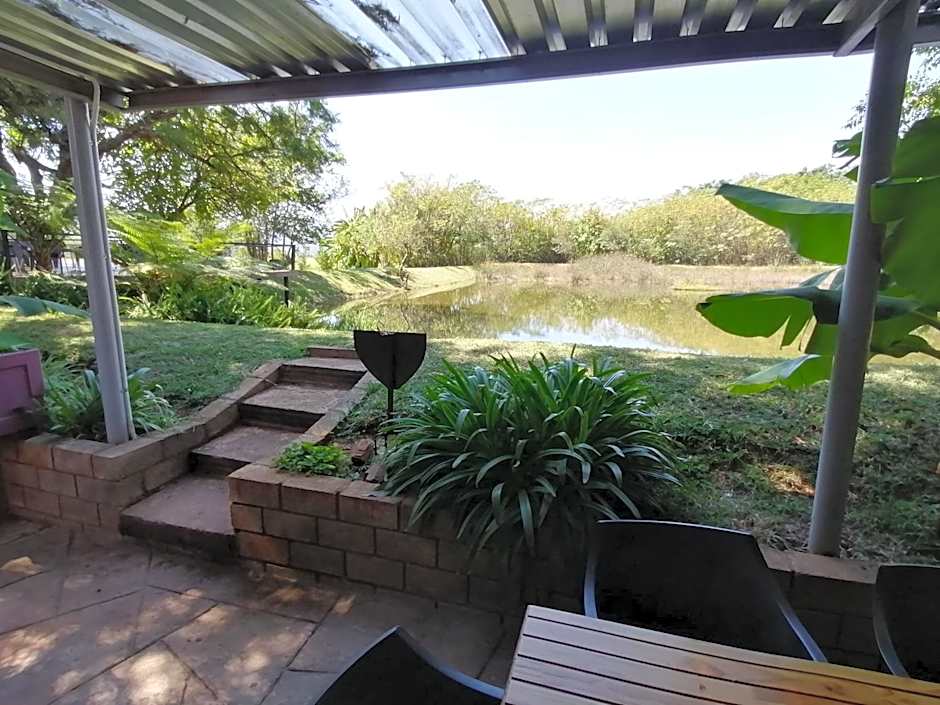 Guinea Feather Country Lodge