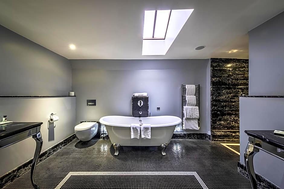 Wivenhoe House Hotel