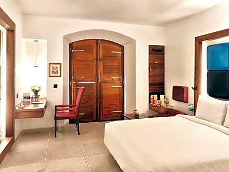 Deluxe Room - 1 Double Bed