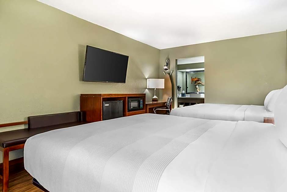 Quality Inn & Suites near Panama City Beach