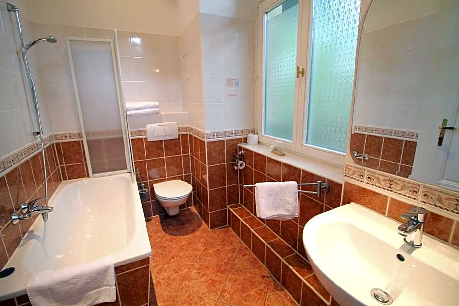 Hotel-Appartement-Villa Ulenburg