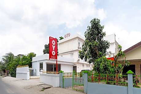 OYO 2895 Paranginan Residence