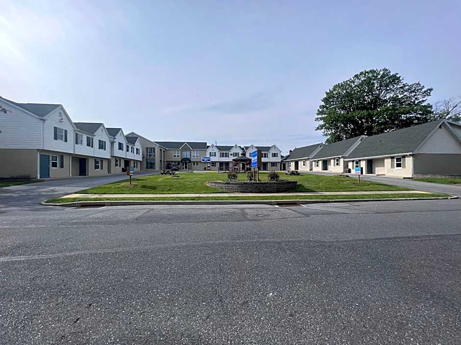 Rodeway Inn & Suites
