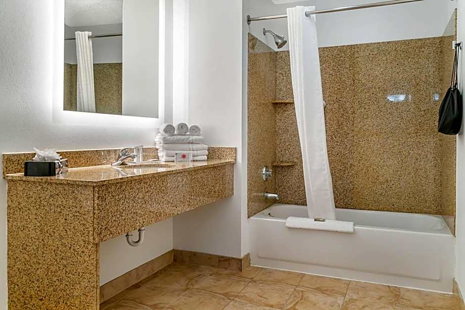 Country Inn & Suites by Radisson, Rossford - Toledo South