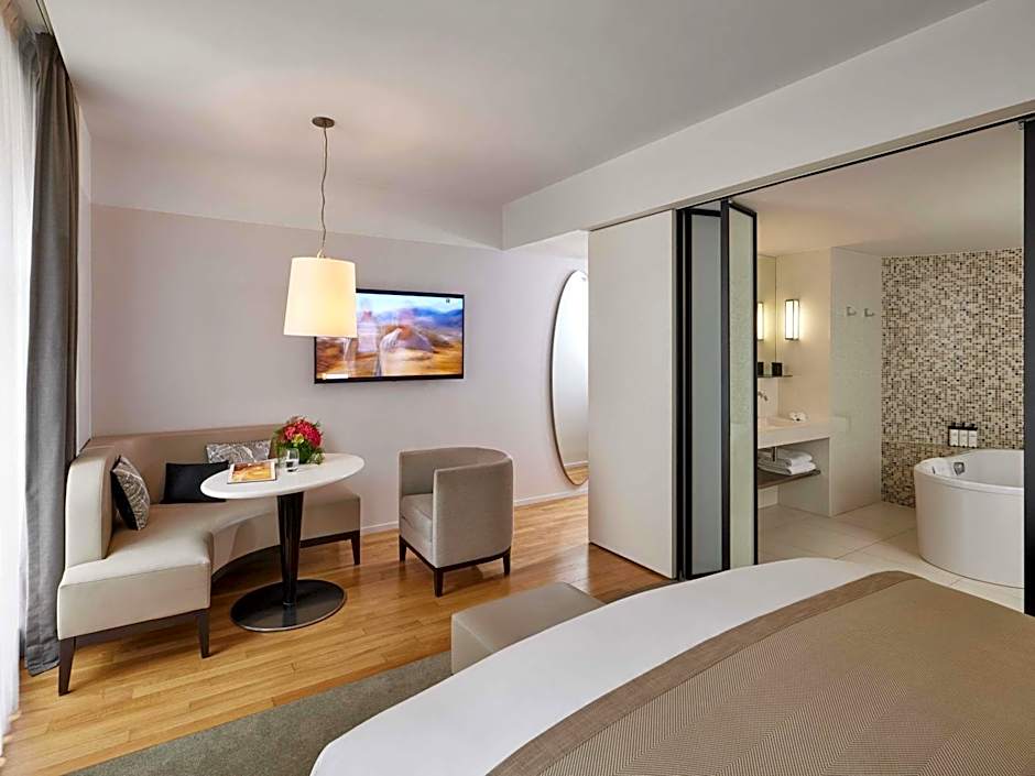 Sofitel Paris-Arc De Triomphe