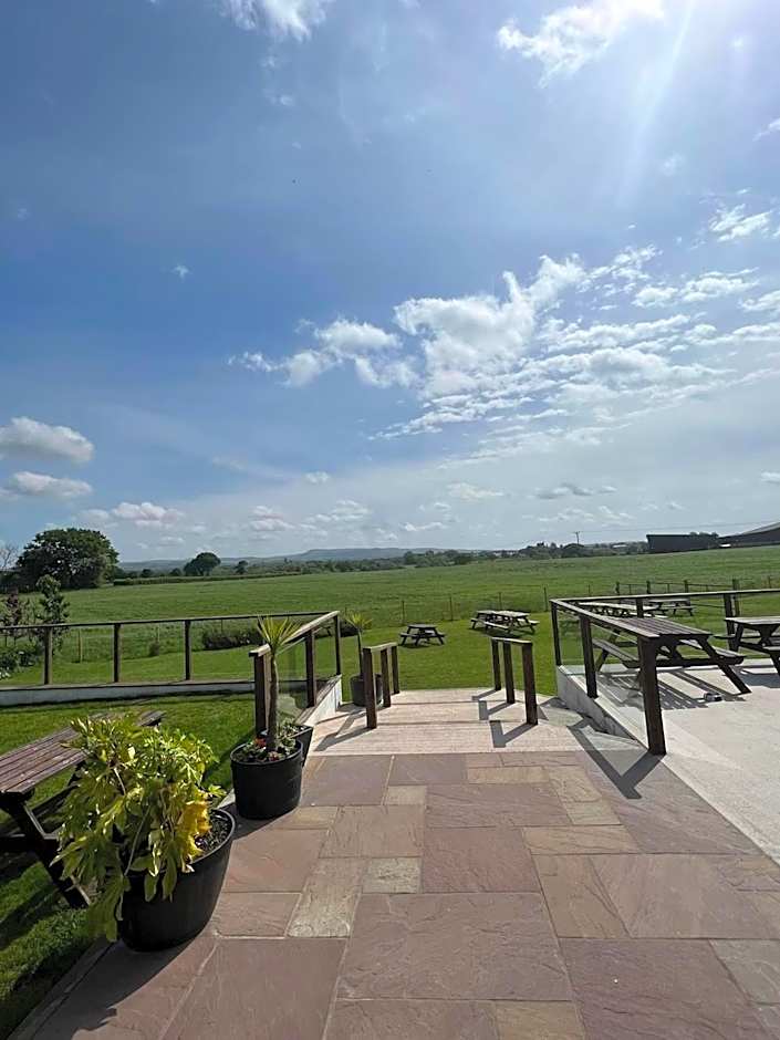 The Hinds Head Hotel