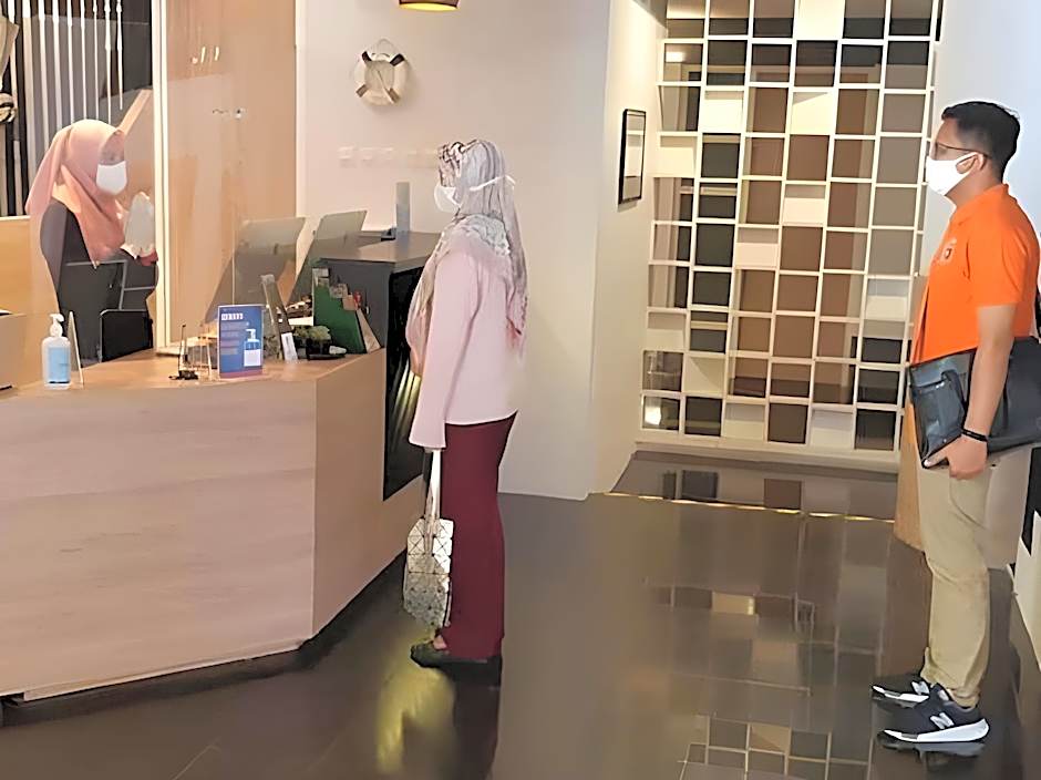 Kapal Garden Hotel at Taman Rekreasi Sengkaling