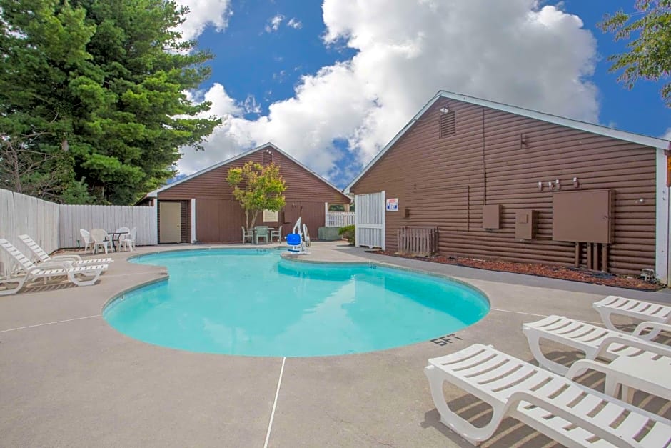 Super 8 by Wyndham Christiansburg