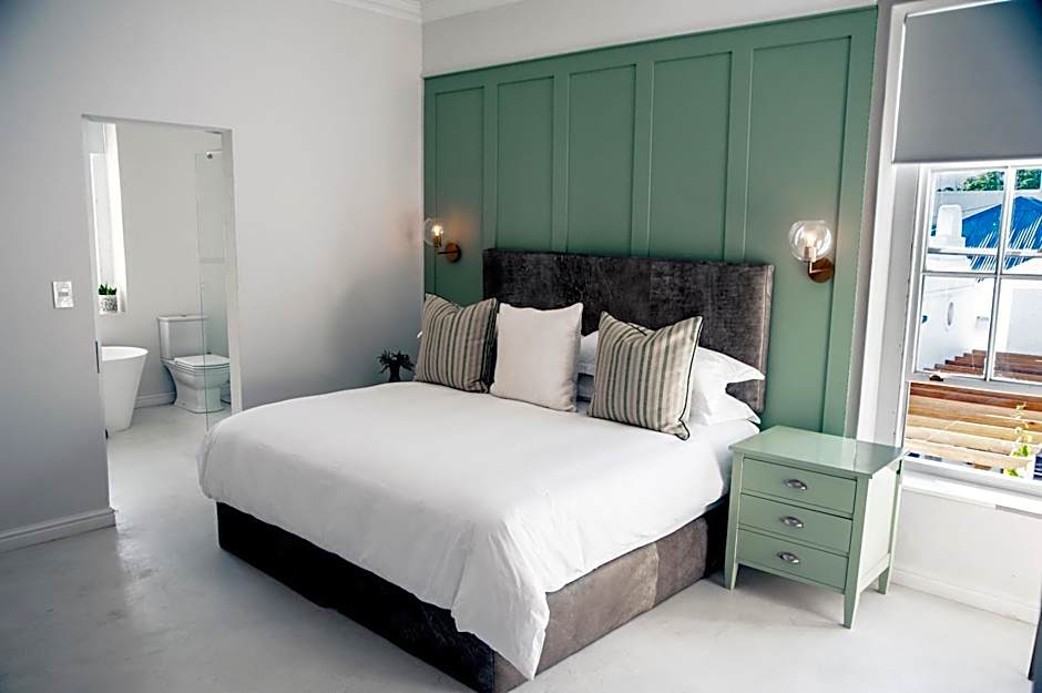 The Grand Hotel Robertson