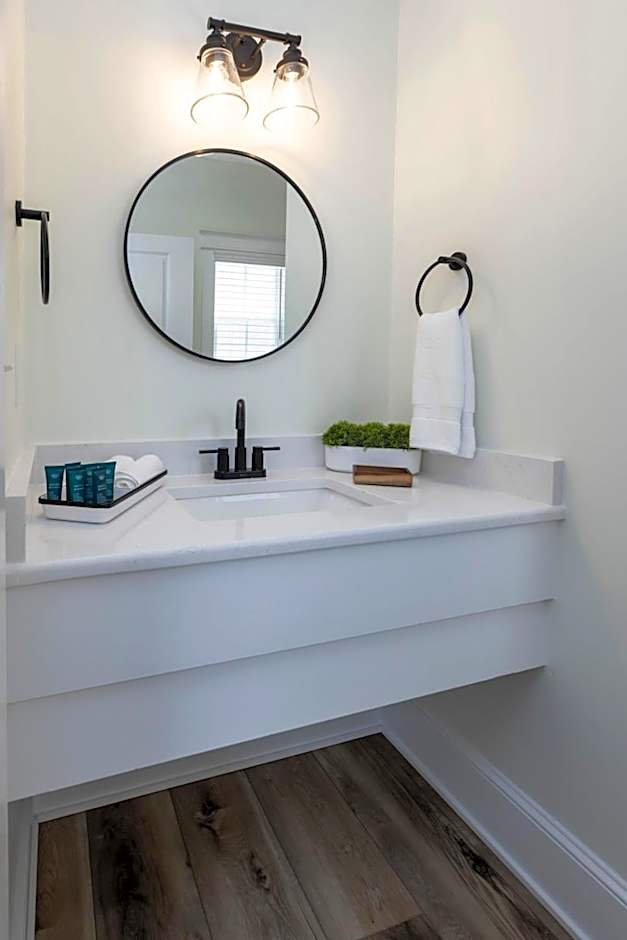 Hilltop 104 Inn at Old Beach