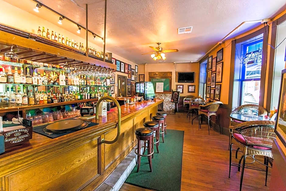 1905 Basin Park Hotel