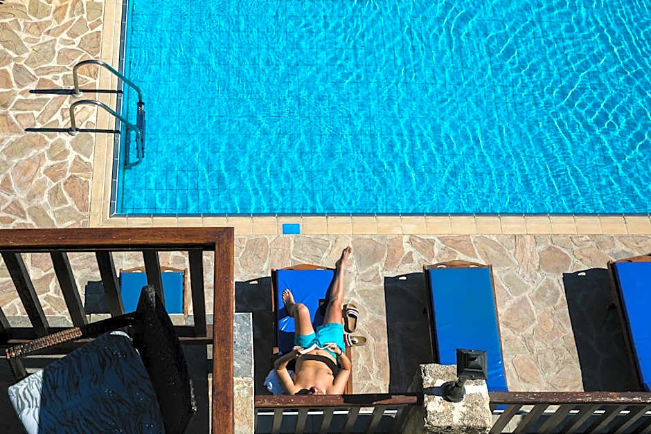 Demetriou Paradisos Hills Hotel