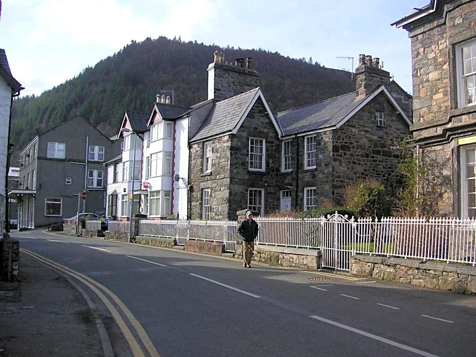 Ty Newydd Guest House