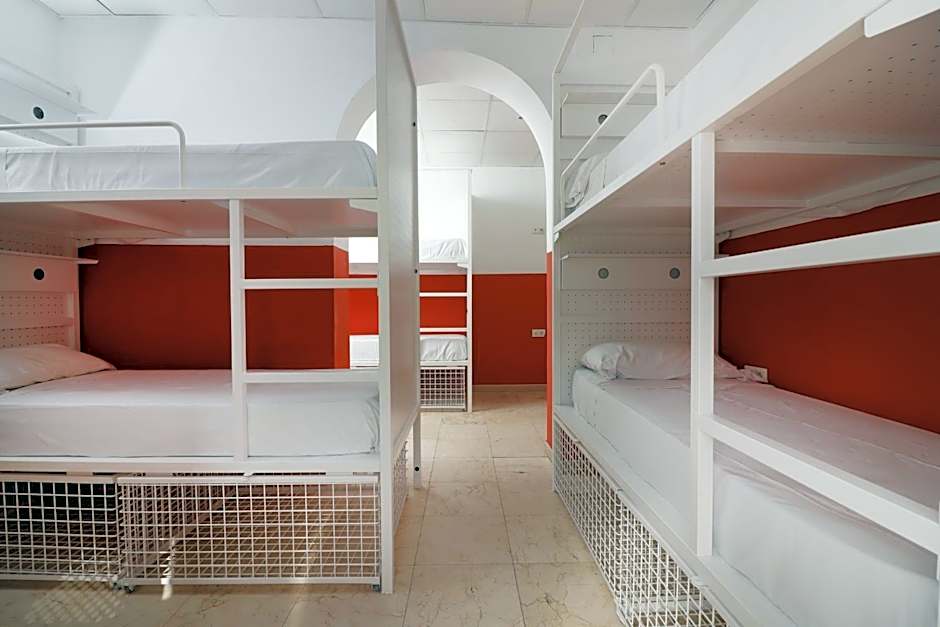 Feel Hostels City Center