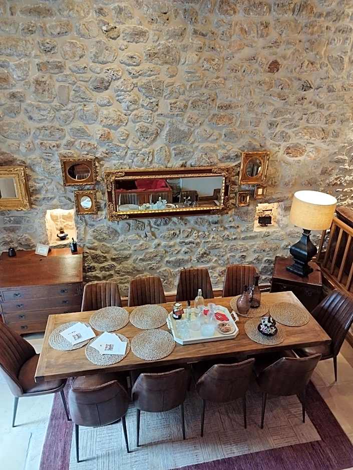 Lousiou Nymphes escape suites