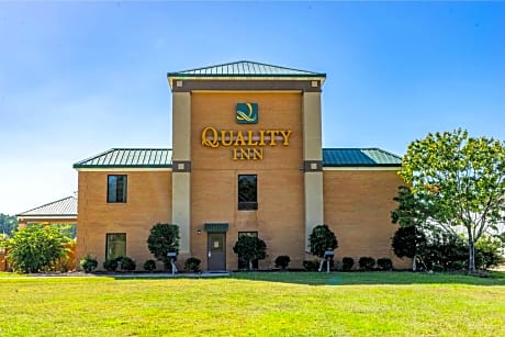 Quality Inn Whiteville