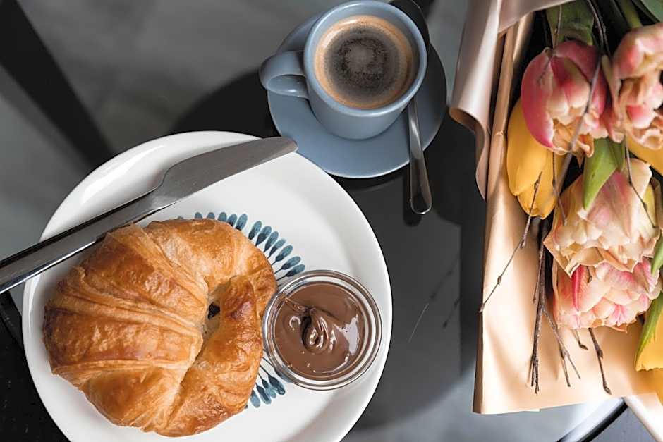 Roomstore Studio Apartments