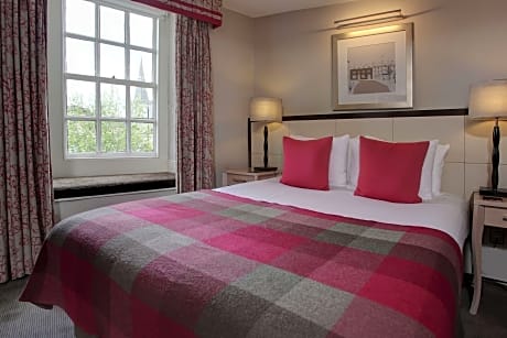 1 Double Bed, Non-Smoking, Disabled Adapted Room