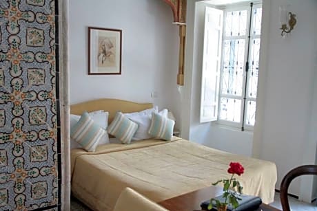 ROOM LUXE