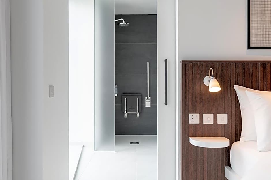 Ruby Zoe Hotel London