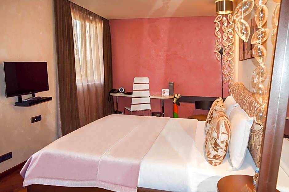 Les Fleurs Boutique Hotel