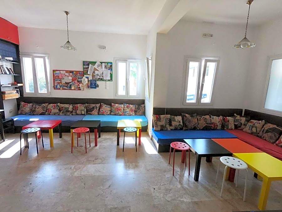 Fira Backpackers Place