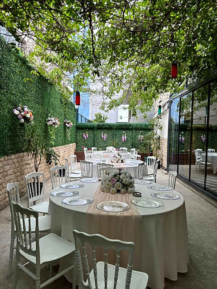 Plus Hotel Bostanci Atasehir