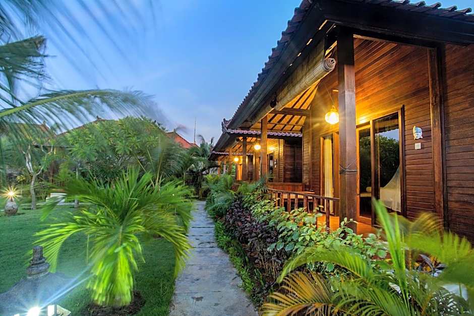 D'Muncuk Huts Lembongan
