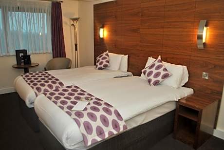 Double or Twin Room - Disability Access with Free Hot Breakfast