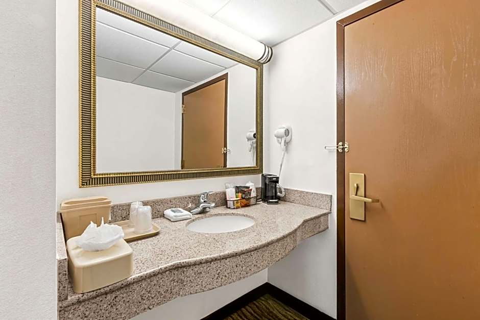 Best Western Hazlet Inn