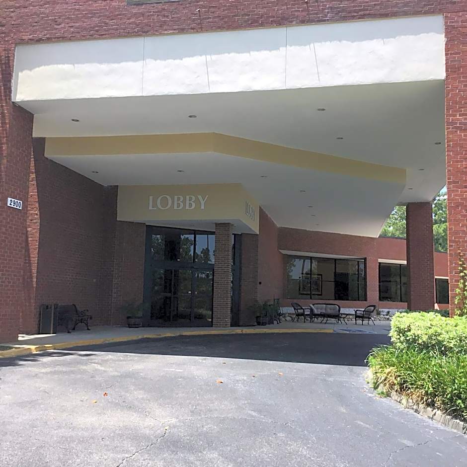 Days Inn & Suites by Wyndham Tallahassee Conf Center I-10