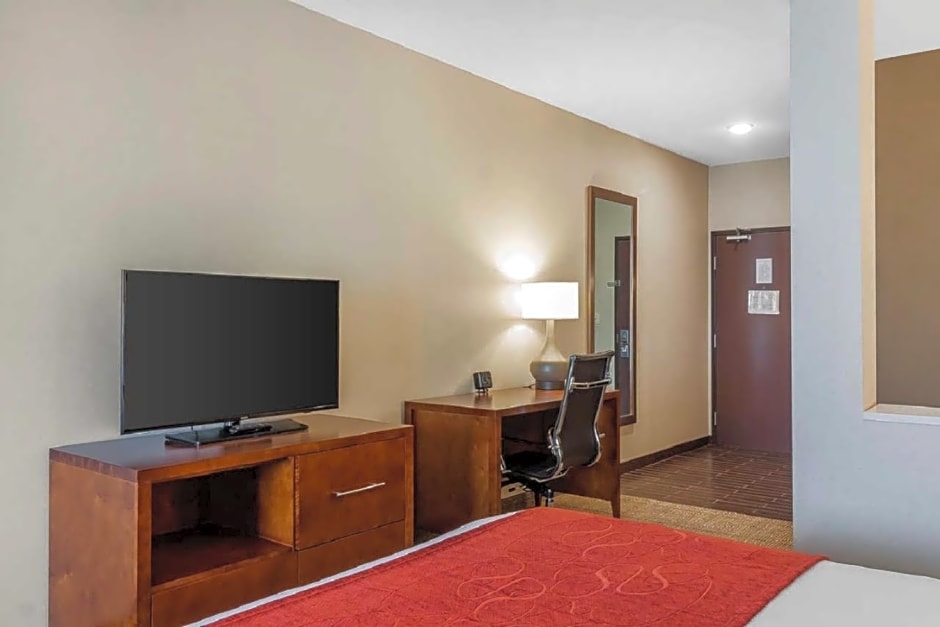 Comfort Suites