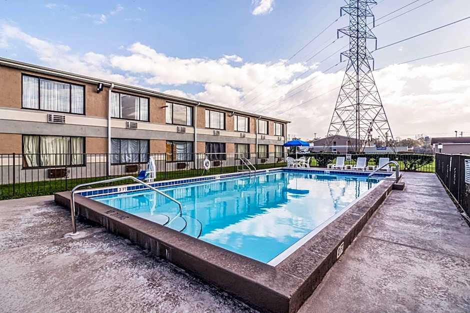 Quality Inn Pensacola North