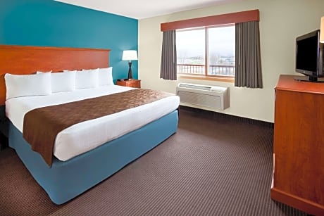 1 King Bed, One-Bedroom Suite, Non-Smoking