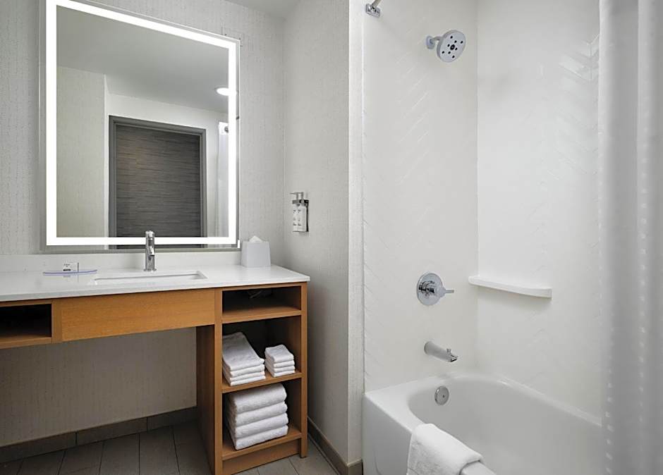 Holiday Inn Cincinnati Liberty Way By IHG