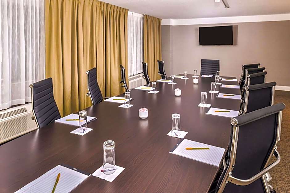 Hilton Garden Inn Southfield