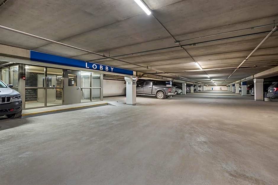 Best Western Plus Port O'Call Hotel