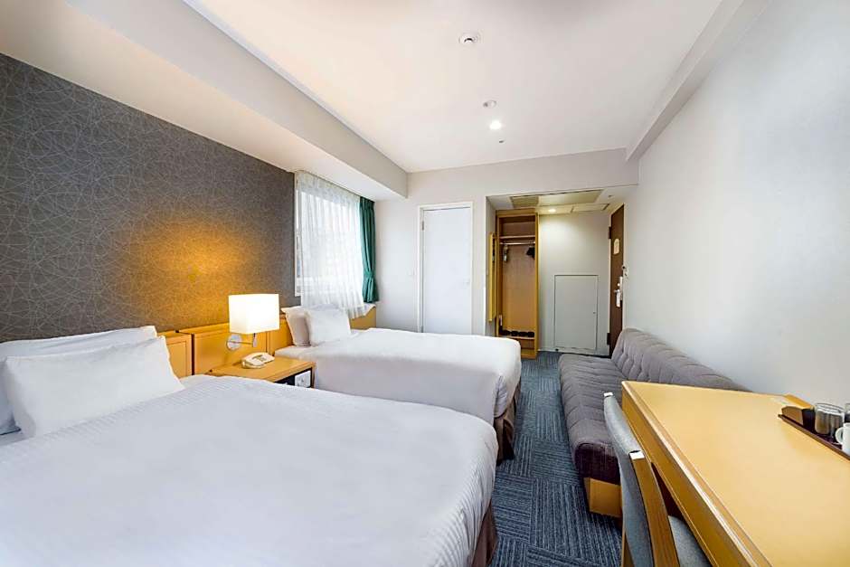 SureStay Plus Hotel by Best Western Shin-Osaka