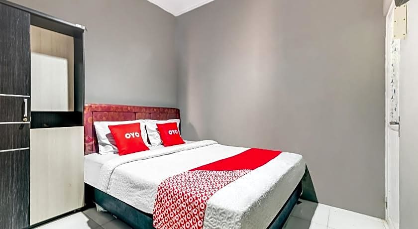 OYO Life 91239 Kost Rosandy House Yogyakarta