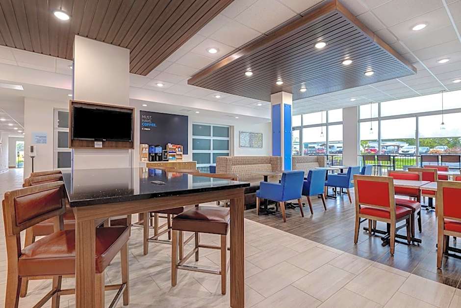 Holiday Inn Express And Suites Brighton By IHG