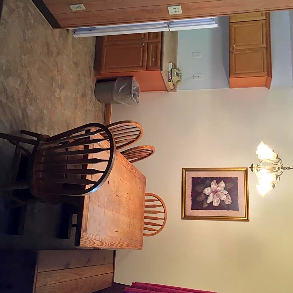 MacThrift Motor Inn