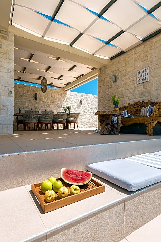 Elias Seafront Luxury Villa