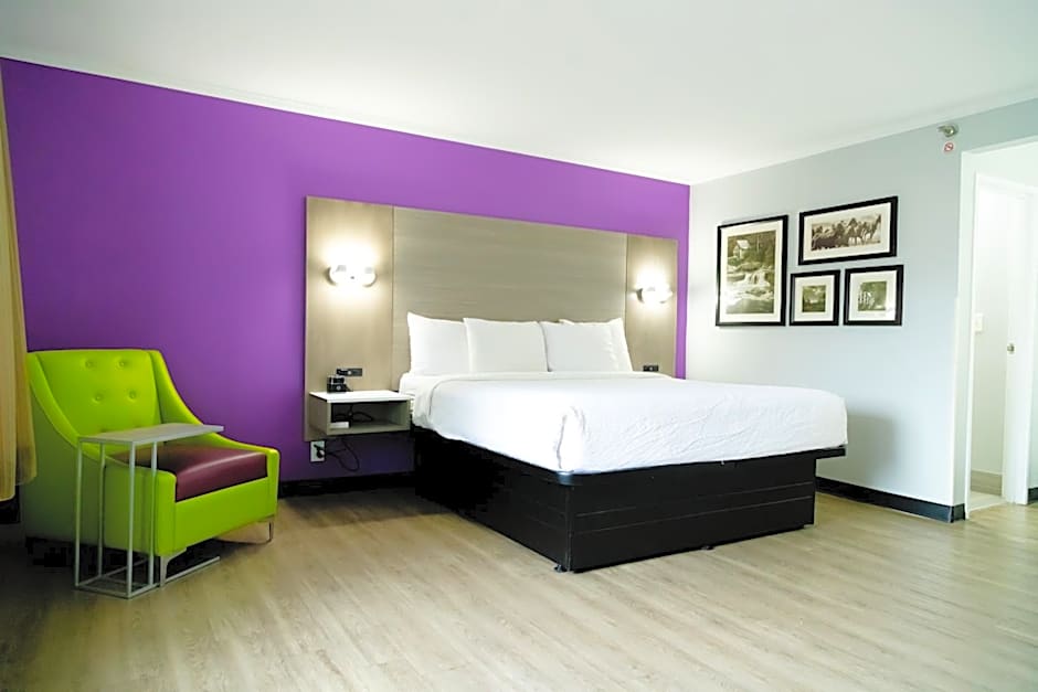 La Quinta Inn & Suites by Wyndham Birmingham/Cahaba Park South